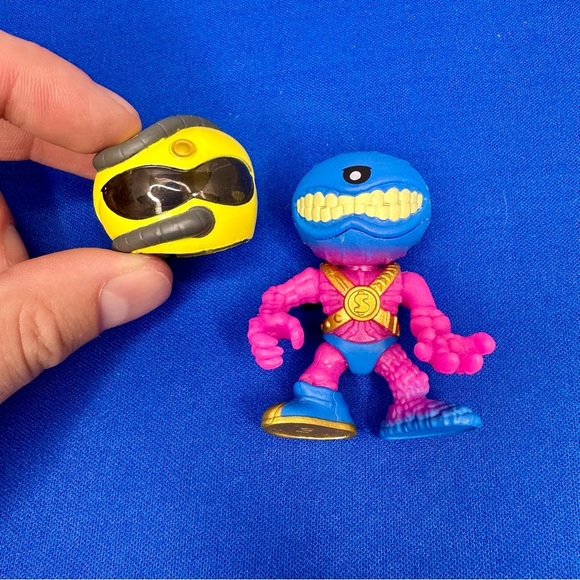 Other - Treasure X Alien Face Force Mini Alien Figure Slyle Series 4 - LOOSE